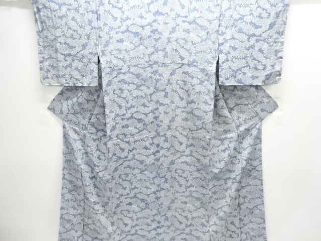 Kimono with chrysanthemum pattern